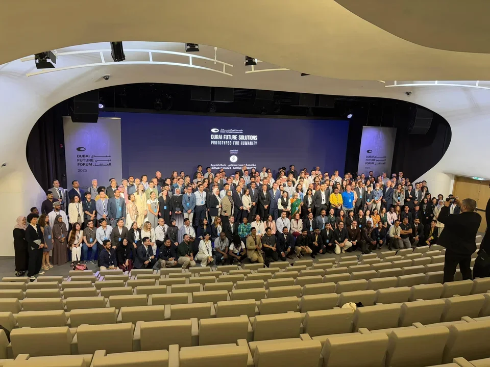 November  Ricky and Erika attend the Prototypes for Humanity conference in Dubai for a poster pres