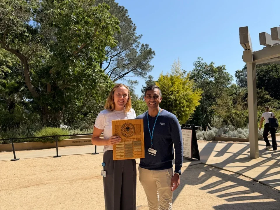 Erika wins the UCLA Moses Greenfield Award for outstanding research and potential in the Physics and Biology in Medicine IDP